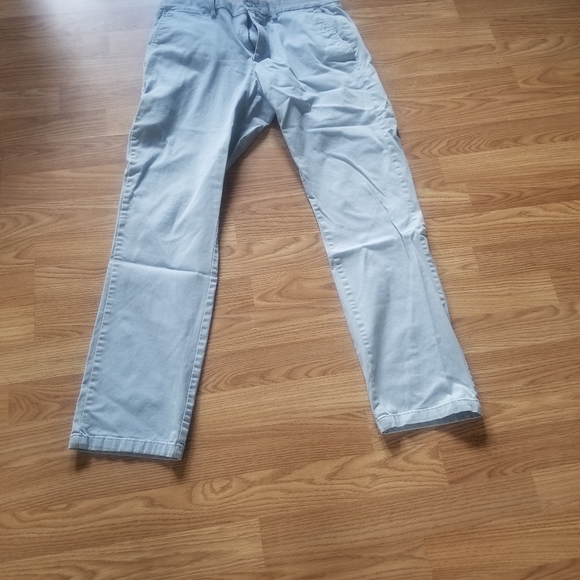 Men's Old Navy 32x32 Khakis/Chinos - Powder Blue - Picture 2 of 2